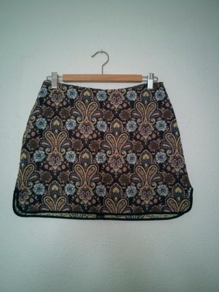 Falda mini estampada Talla M