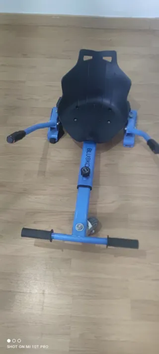 Patinete de asiento azul