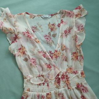 Vestido gasa flores Stradivarius