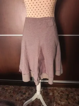 Falda bonita con botones