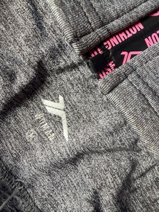 Conjunto deportivo mujer gris y rosa