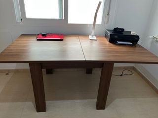 Mesa de comedor extensible de madera