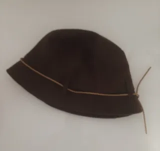 Gorro Pull&Bear marrón