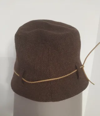 Gorro Pull&Bear marrón