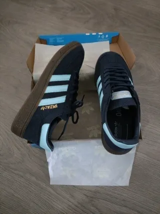 Adidas Spezial Azul Marino y Marrón