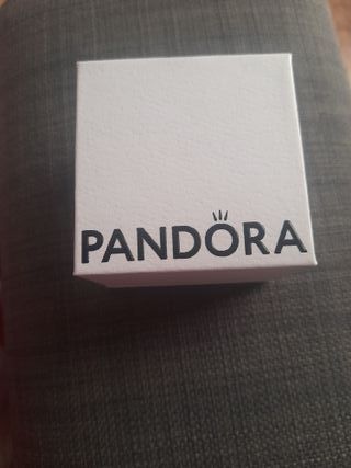 Caja regalo Pandora rosa con lazo