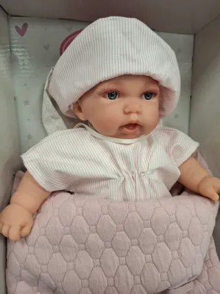 Muñeca Antonio Juan Petit con bolso portabebés