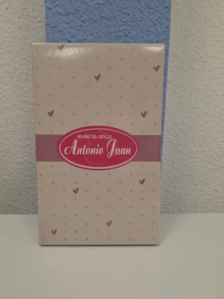 Muñeca Antonio Juan Petit con bolso portabebés