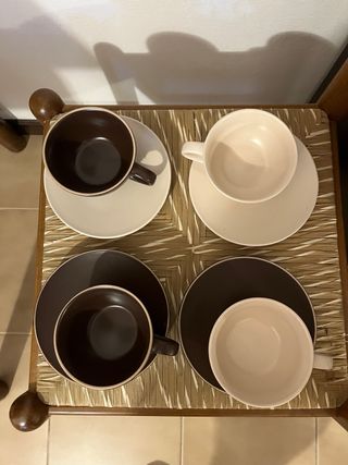 Set 4 Tazze e Piattini Ceramica