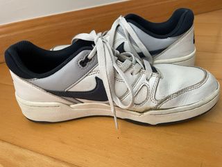 Zapatillas Nike Blancas, azul marino y Grises