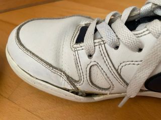 Zapatillas Nike Blancas, azul marino y Grises