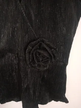 Blusa fiesta plateada y negra