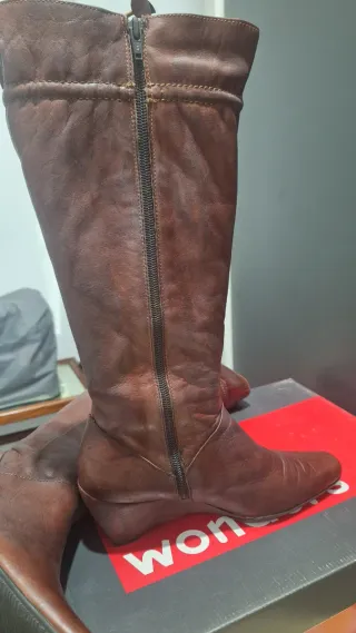 Botas de piel marrones Wonders