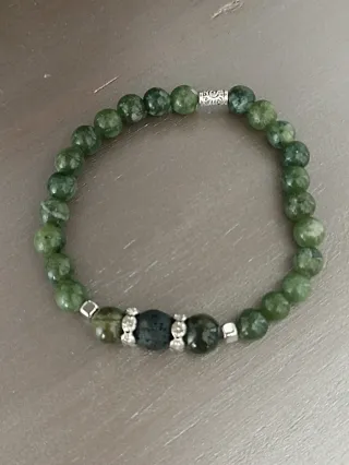 Pulsera Jade Verde y Piedra Volcánica