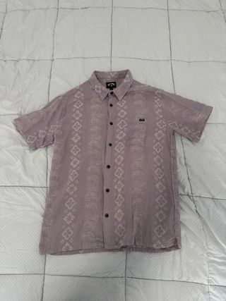 Consegna di abbigliamento da uomo taglia S