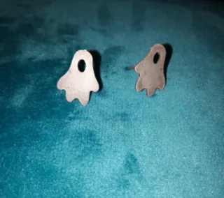Pendientes de plata con forma de fantasma