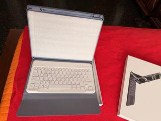 Custodia Tastiera Wireless per iPad Pro 13 M4