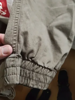 Pantalón cargo hombre verde oliva