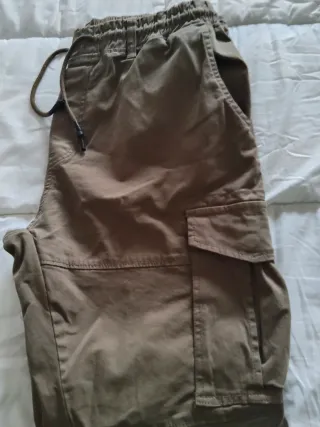 Pantalón cargo hombre verde oliva