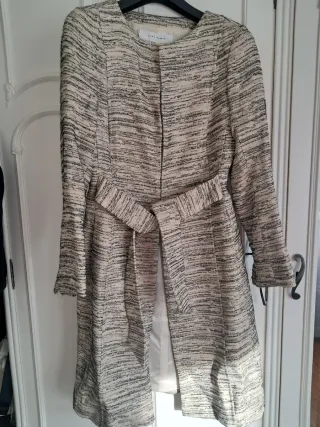 Abrigo Zara Beige y negro Talla M