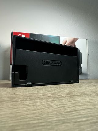 Nintendo Switch (2017) + accessori + Joy-Con Pro