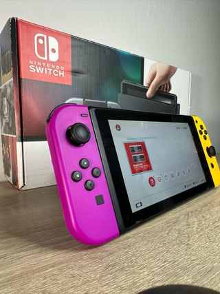 Nintendo Switch (2017) + accessori + Joy-Con Pro