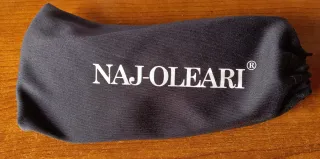 Occhiali da sole neri e oro