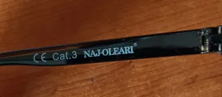 Occhiali da sole neri e oro