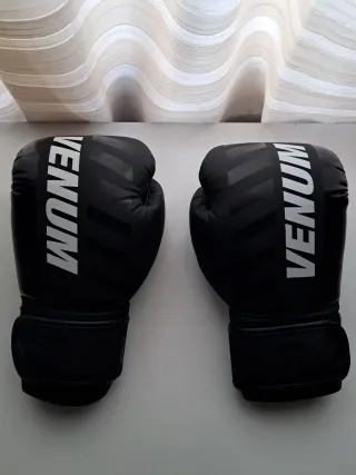 Guantes de Boxeo Venum 14 oz