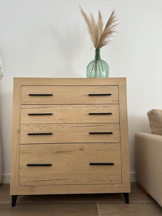 Cómoda 4 cajones madera y metal