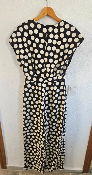 Mono Mango lunares blanco y negro