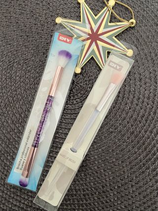 LOTE BEAUTY DE ESMALTES,PINCELES Y OTROS