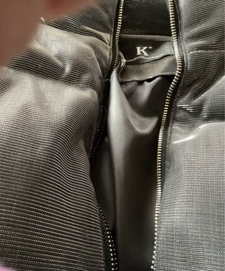 Cazadora plata abrigada y original.Es de chico.