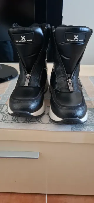 Botas Xti Negras Nuevas
