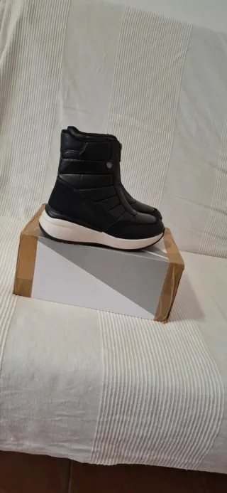 Botas Xti Negras Nuevas