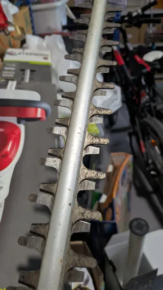 Cortasetos STERWINS 71cm 650W