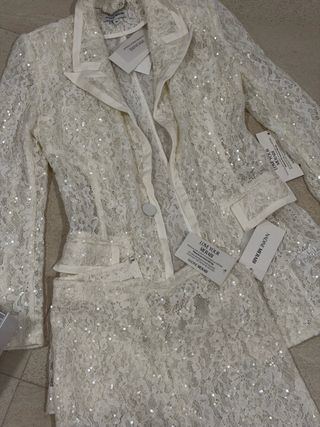 Traje chaqueta y pantalón Nadine Merabi blanco