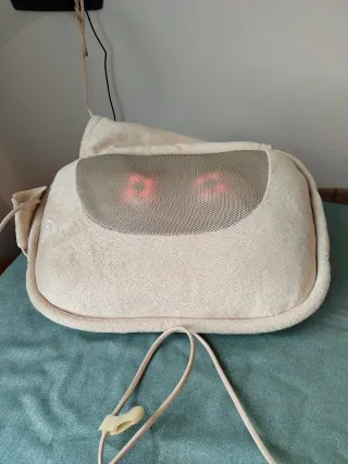 Cuscino cervicale in pile beige