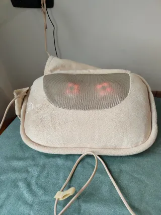 Cuscino cervicale in pile beige