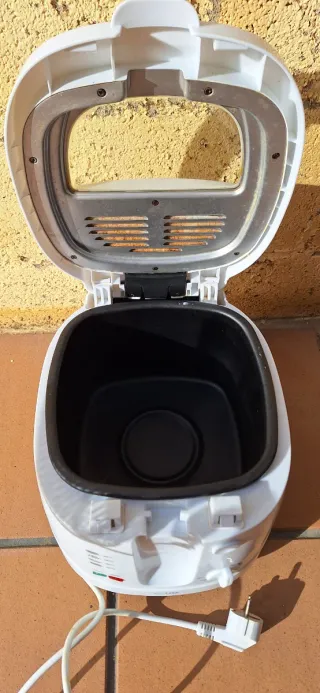 Freidora de aceite Sogo - blanca