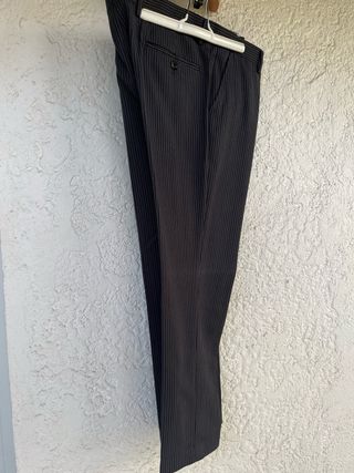 Traje de boda clásico negro satinado