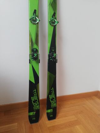 Esquís de travesía Fischer con fijaciones Dynafit