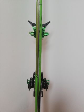 Esquís de travesía Fischer con fijaciones Dynafit