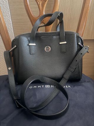 Bolso Tommy Hilfiger Negro y Azul