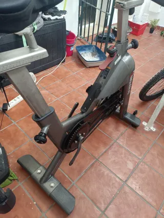 Bicicleta Estática Profesional Tomahawk