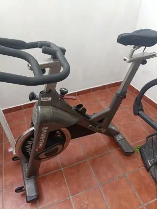 Bicicleta Estática Profesional Tomahawk