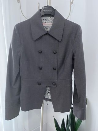 Chaqueta Purificación García gris