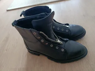 Botines Stradivarius Negros Cremallera