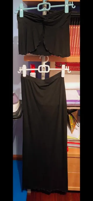 Conjunto Top y Falda Tubo Negro