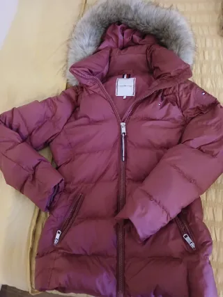 Abrigo plumífero Tommy Hilfiger granate